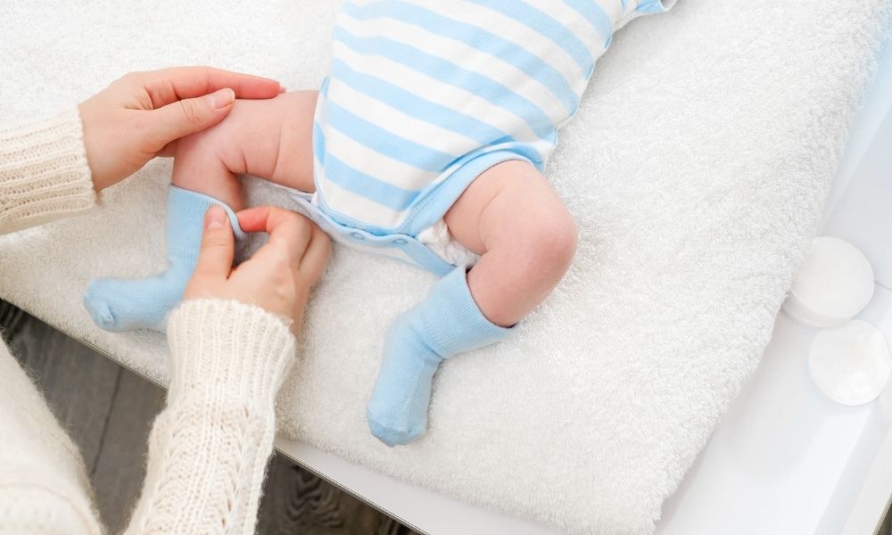 Useful Tips for How to Keep Your Baby’s Socks On